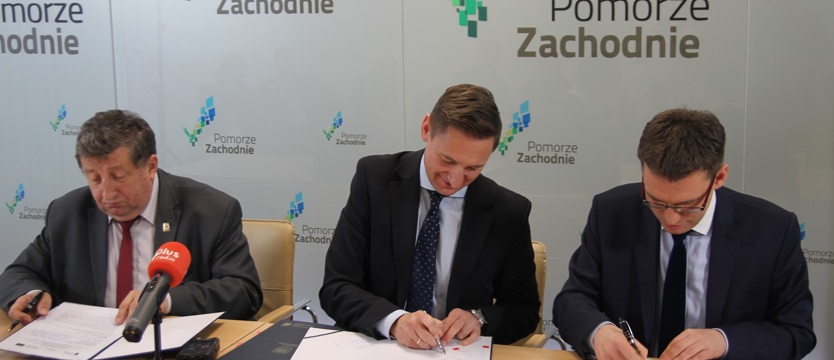 Szczecin kupi autobusy, Police zbudują pętlę
