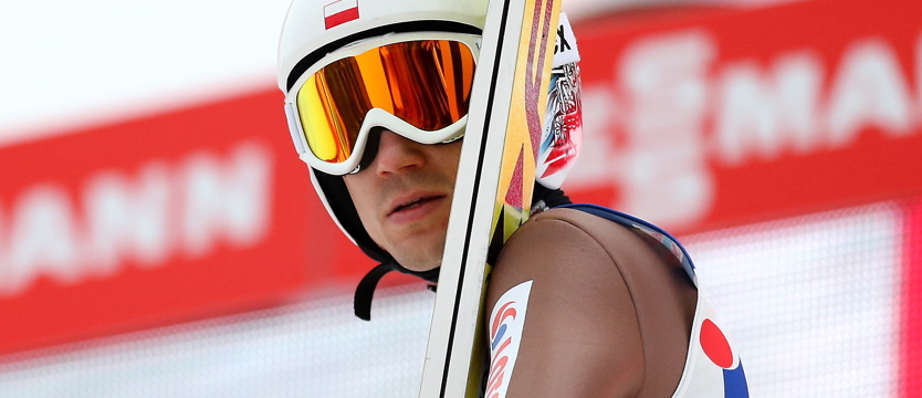 Skoki narciarskie. Historyczny wyczyn, Stoch wygrywa