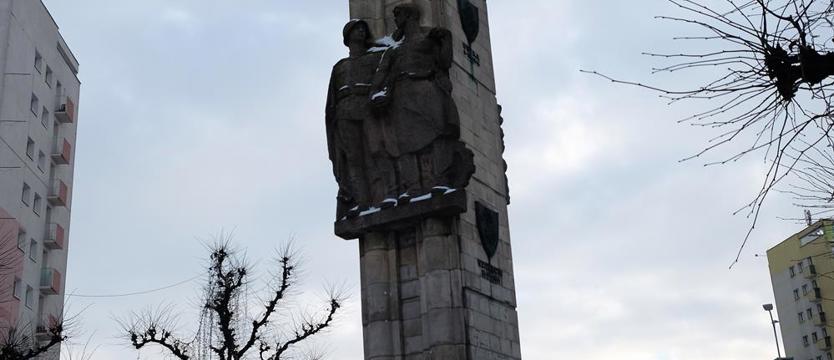 Koniec pomnika coraz bliżej