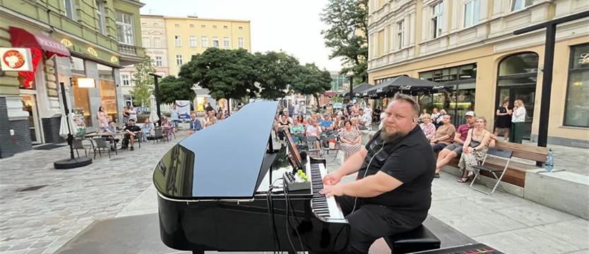 Krzysztof Baranowski na Alei Wojska Polskiego