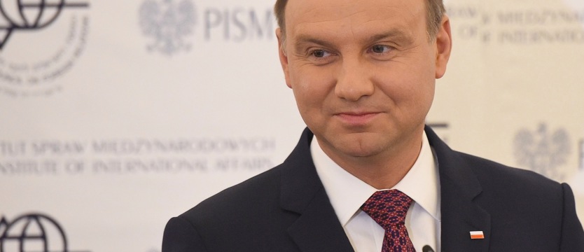 Prezydent: Nie stoję po stronie żadnej z partii