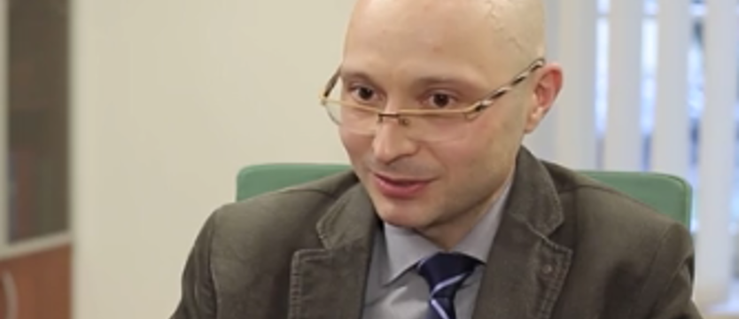 Jak bada się autentyczność dokumentów?