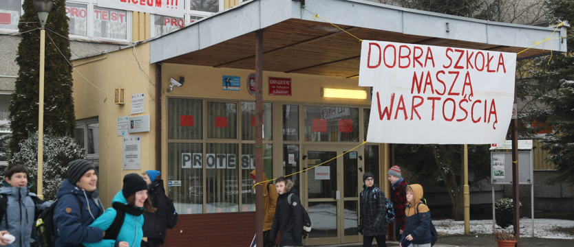 Przeciw reformie edukacji