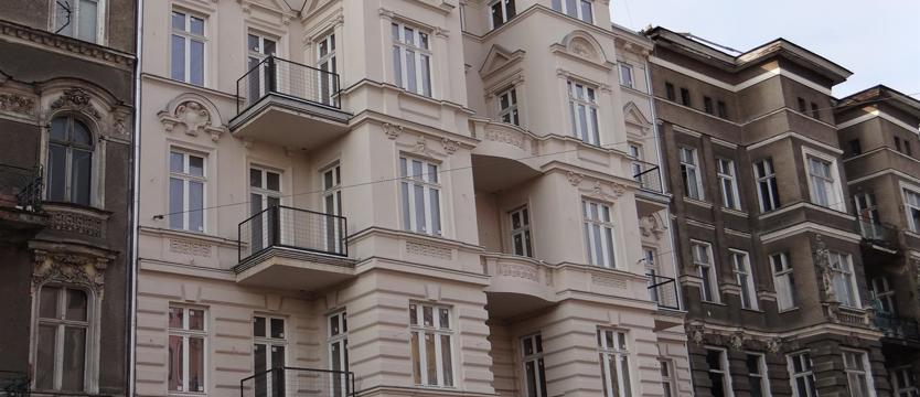 Ulica Śląska: Pierwsza ze szwedzkich kamienic po odbiorze