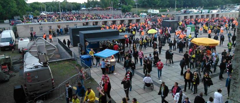 Piłka nożna. Lewandowski odsyła do żony - reportaż z Berlina