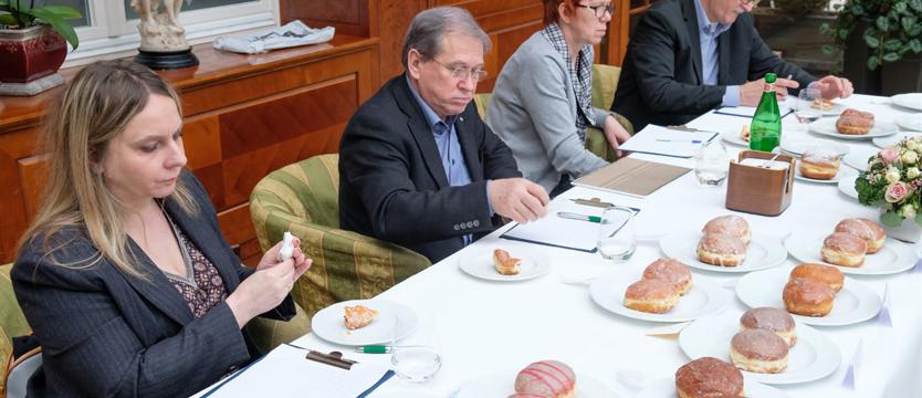 Dobry pączek na wagę złota