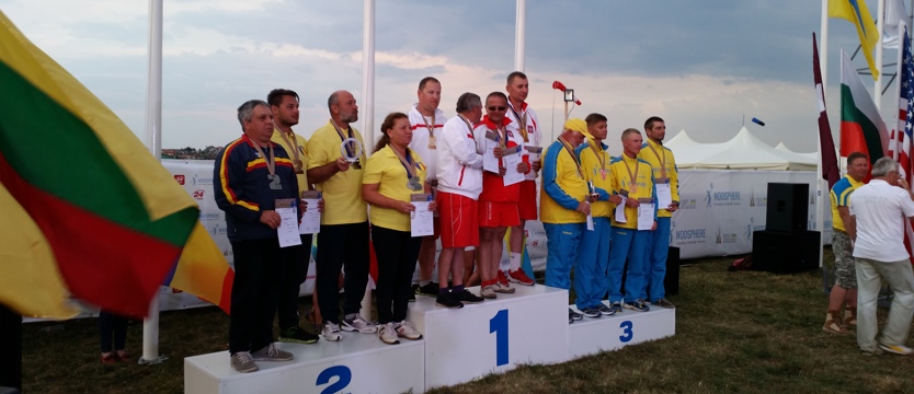 NAPISZ DO NAS. Marek Bujak z medalami