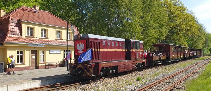 Jesienne przejażdżki. Nadmorska kolejka zaprasza