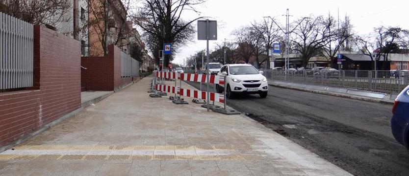 Wyniesienia na krzyżówce Mickiewicza z Brzozowskiego w powijakach