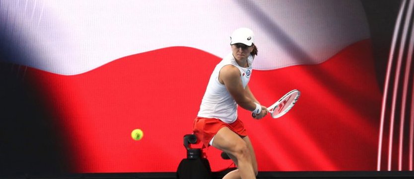 Tenis. Wygrana Świątek z Putnicewą w pierwszym meczu Polaków