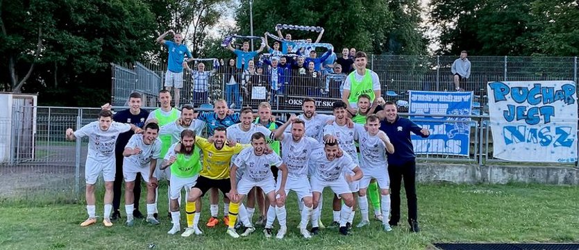 Piłka nożna. Świt pierwszym finalistą