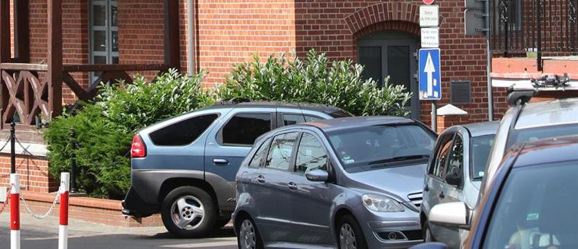 Inteligentne parkingi w Kołobrzegu? Podpowiedzą, gdzie zaparkować