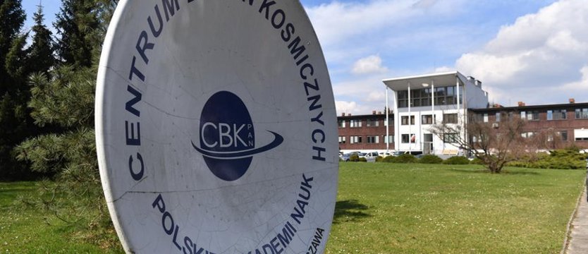 Olbrzymia burza geomagnetyczna. Problemy z sieciami energetycznymi i zorze polarne nad Polską