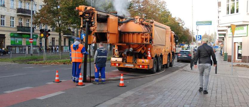 Zgłoś niedrożny wpust deszczowy