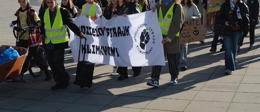 Młodzieżowy Strajk Klimatyczny: „Wasza bierność nas zabija!”