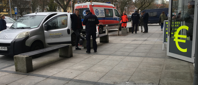 Citroen uderzył w matkę i dziecko