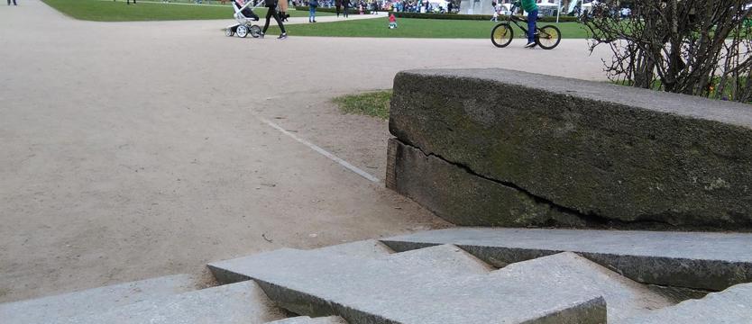 Rozjechane schodki