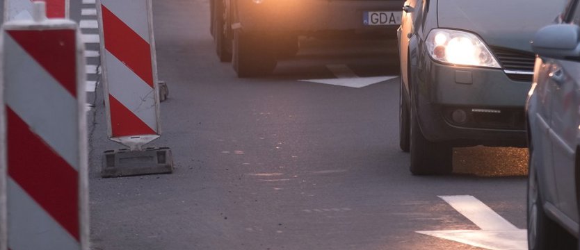 Utrudnienia na przebudowywanym skrzyżowaniu