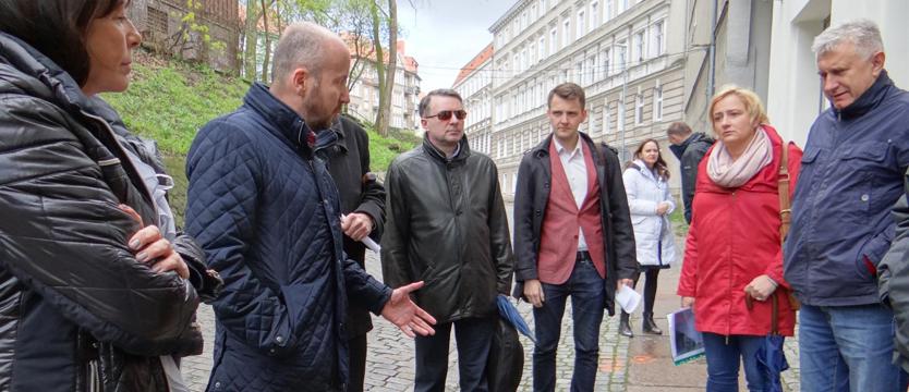Konsylium na chodniku Storrady