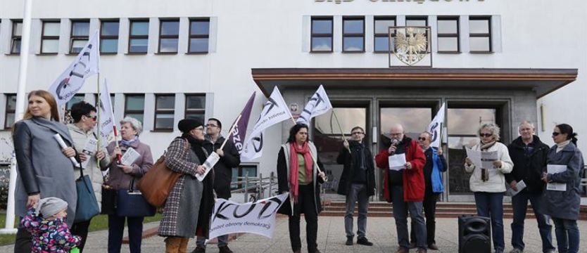Manifestacja w obronie niezależności sądów