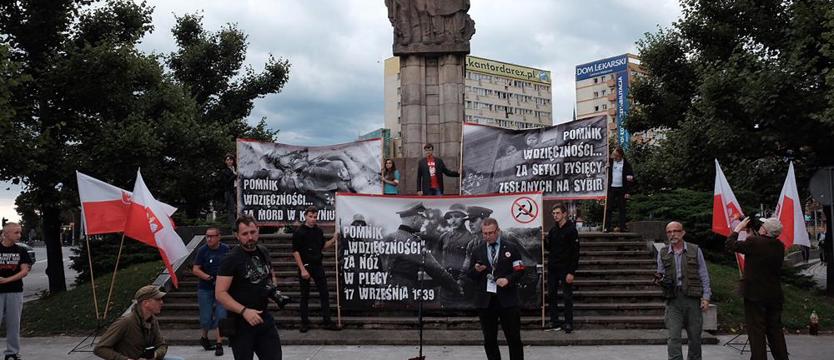Pomnik jeszcze postoi