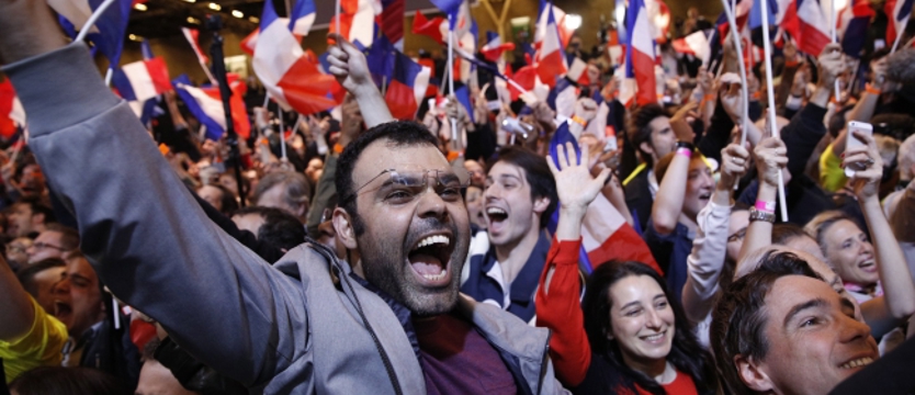 Macron: Odwracamy dziś stronicę życia politycznego