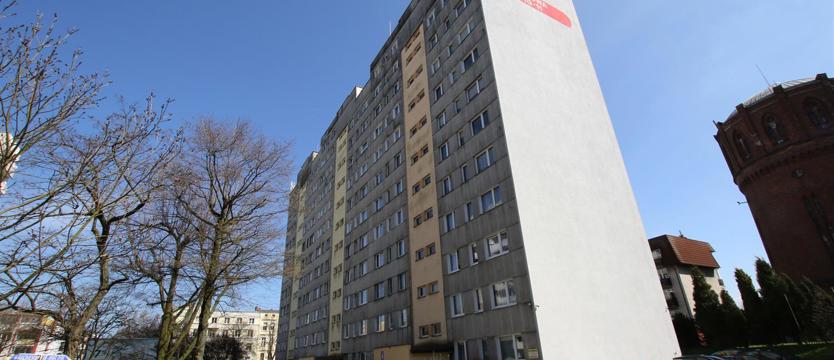 W Kołobrzegu zdejmą 90 ton azbestu