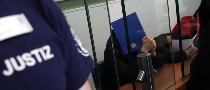 Rozpoczął się proces o próbę podpalenia bezdomnego Polaka