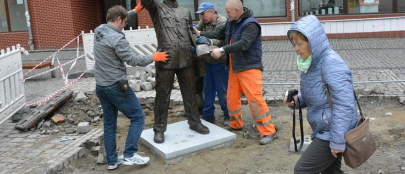 Pierwszy Dzień Pioniera. Kolejarz już stoi