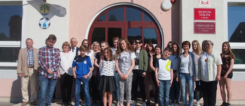 Bardzo stary zamek – supernowoczesna fabryka