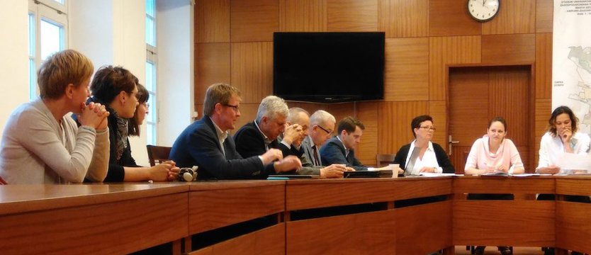 Suweren (w przesunięciu) na później?