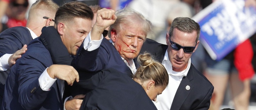 USA: Donald Trump postrzelony przez zamachowca podczas wiecu w Pensylwanii