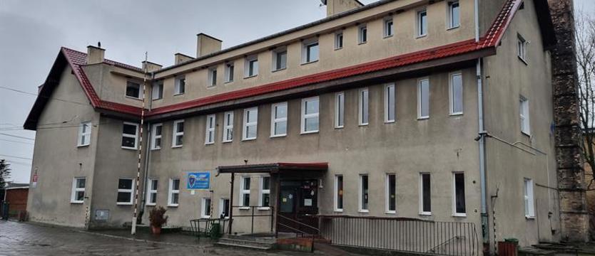 Szkoła kolejny raz uratowana