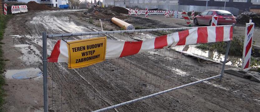 Rok na Kredową i Miłosza to za mało