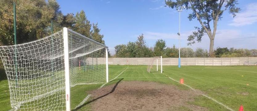 Piłka nożna. Potrzebny retusz stadionu przed meczem Świtu z Legią