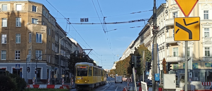 Prace przy pl. Zwycięstwa. Nie wszystko zgodnie z planem