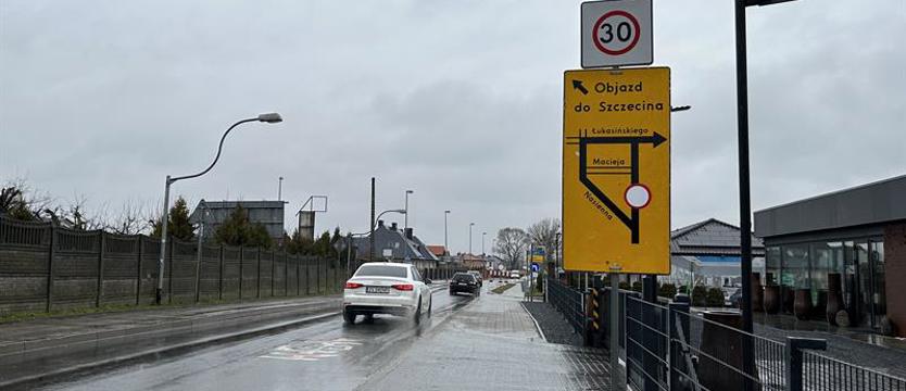 Przejazd ulicą Topolową zamknięty