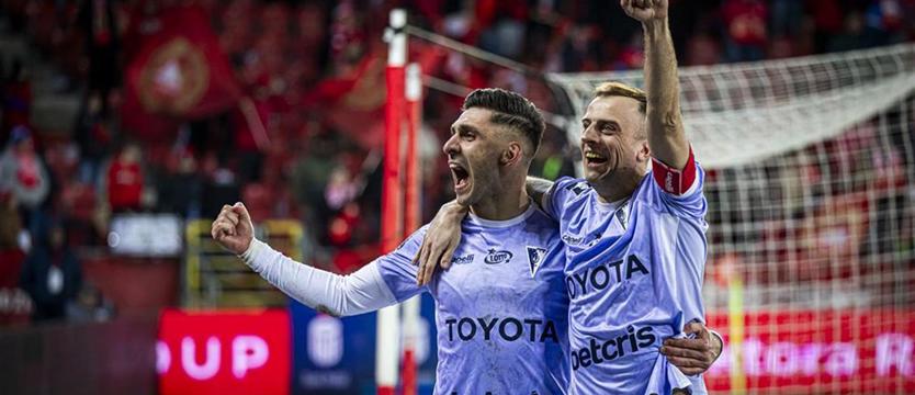 Piłka nożna. Pogoń pożegnała rok zwycięstwem
