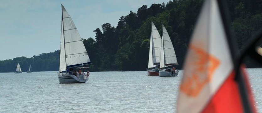 Po tragicznym wypadku na jez. Tałty apel do żeglarzy: zakładajcie kamizelki ratunkowe