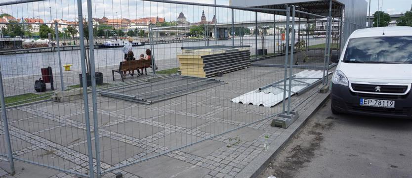 Kolejny pawilon na bulwarach