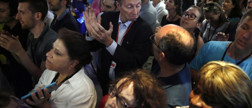 Wybory we Francji: "upadek lewicy, Macron ma pełnię władzy"