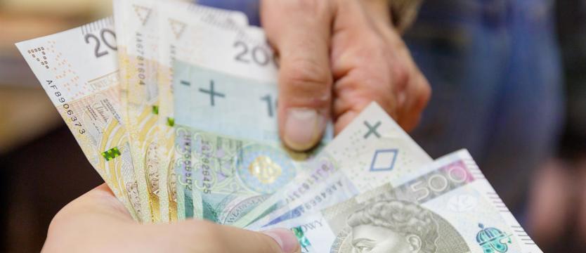 Tysiące nie płaci alimentów