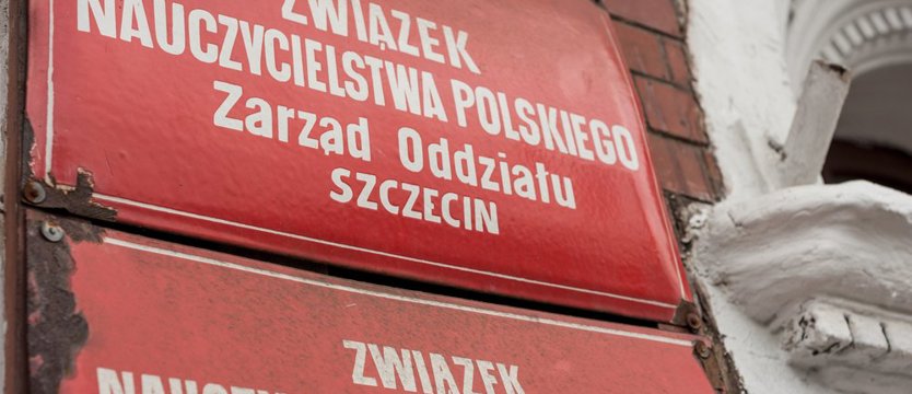Idą zwolnienia nauczycieli
