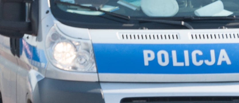 Samochód wjechał w budynek