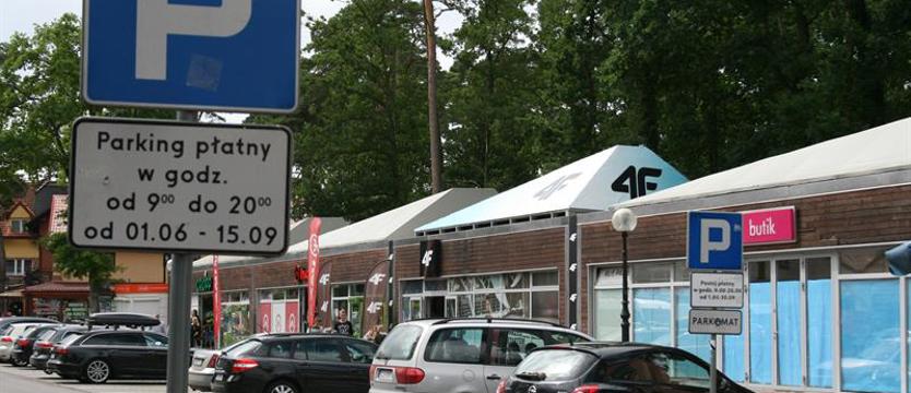 Parkujesz na klepisku? Płać!
