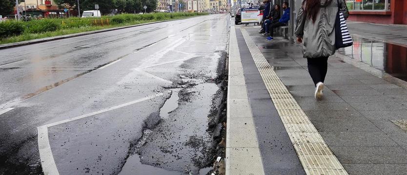 Taka niespodzianka w nowej jezdni