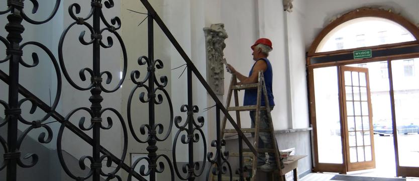 Kamienice przy Śląskiej w poślizgu i pierwsi lokatorzy