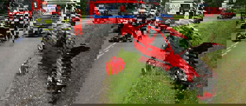 Wypadek nad morzem. Ranny motorowerzysta