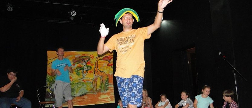 Bomba Bomba z recytatorami