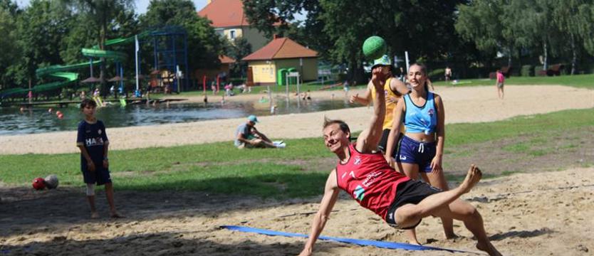 Nowe boisko na nowogardzkiej plaży